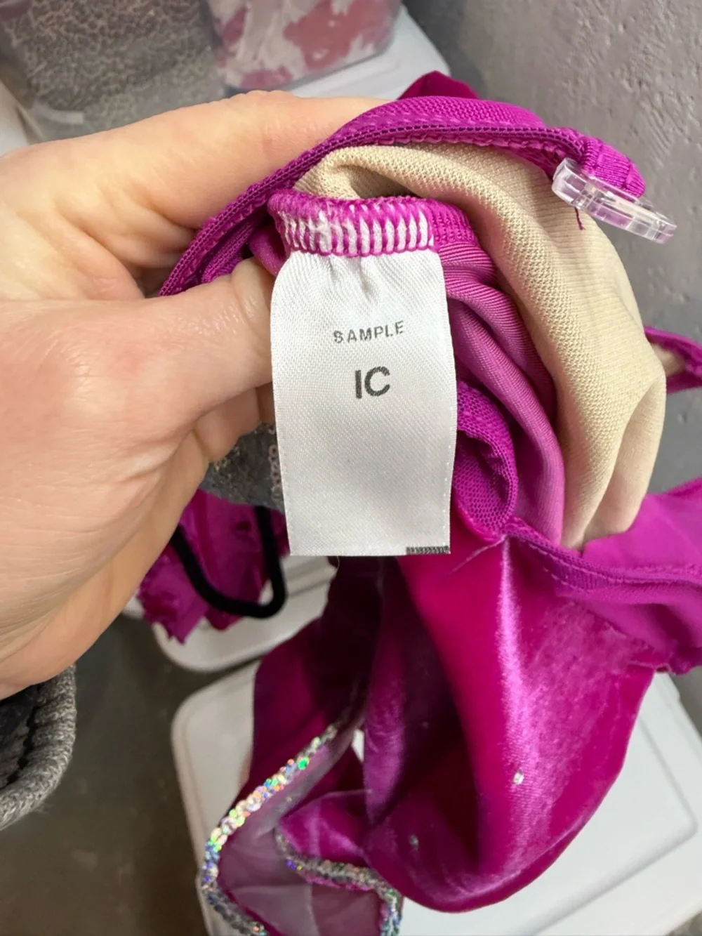 Weissman Dance Costume Magenta Velvet Bow Kids Leotard Pink Size Intermediate